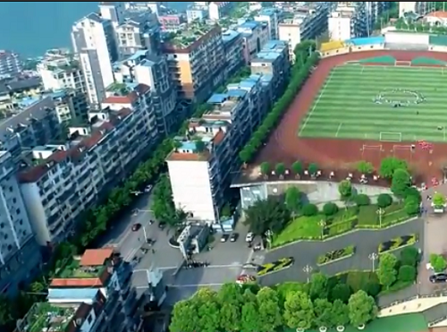 校園環(huán)境
